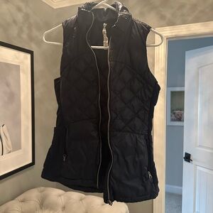 LuLu Lemon - Women's Navy Quilted Vest